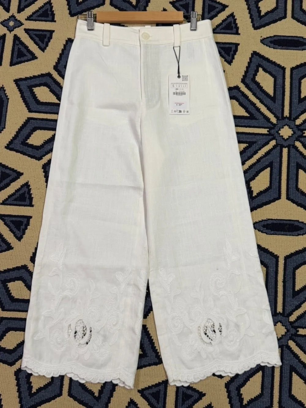 Zara Ecru Embroidered Scalloped Eyelet Hem Wide-Leg Trousers Pants Size S NWT